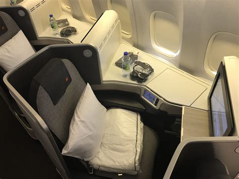 Boeing 777 Business Class 的图像结果