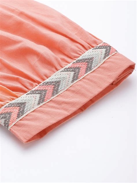 Women Off-White & Peach-Coloured Floral Printed Sustainable Kurta with