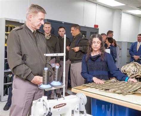 DEVCOM Soldier Center hosts Army Chief of Staff | Article | The United ...