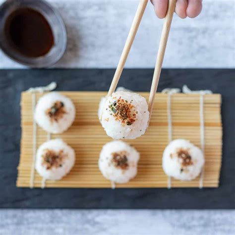 Salmon onigiri recipe - A Tasty Kitchen