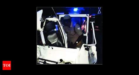 On way to perform last rites of relative, four members of family killed ...