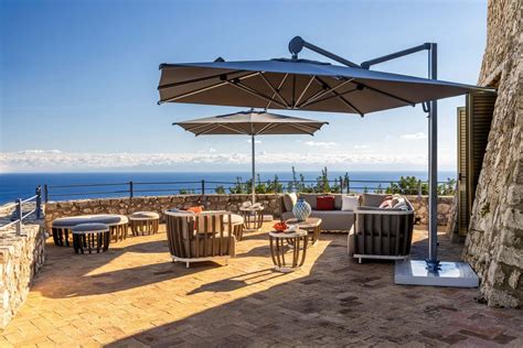 Capri Villa on Spectacular Clifftop, Amalfi Coast, Italy– Icon Private ...