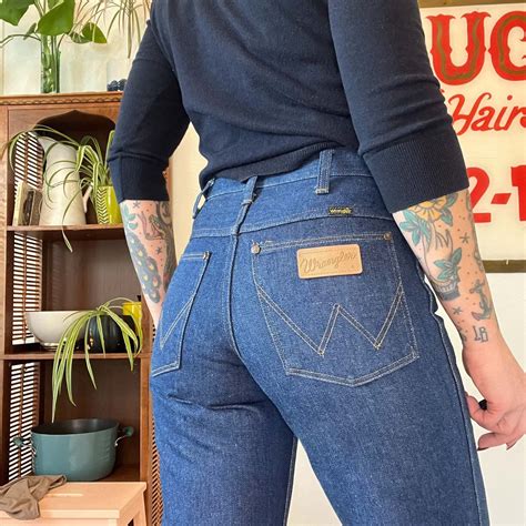 Small Vintage Dark Wrangler Jeans : High Waist Boot Cut 28" x 34 ...