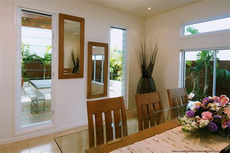 Unlocking Louvre Window Locks without a Key 的图像结果