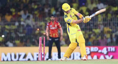 Azmatullah Omarzai knocks over Dewald Brevis for 32 with a brilliant ...