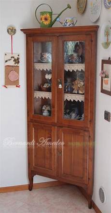 credenze angolari angolari e vetrine ad angolo angolari credenze angolari angolari e vetrine ad angolo angolari