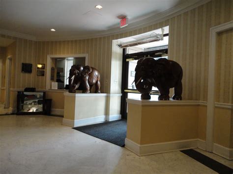 Front Page Wedding: Venue Visit: Capitol Hill Club