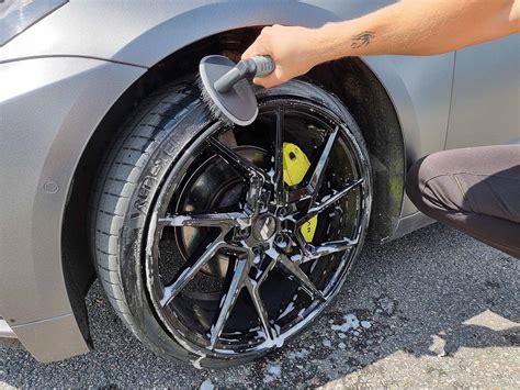 Universal: Car Wheel / Rim Cleaning Brush Set - Plugear