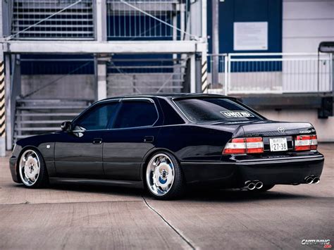 Toyota Celsior VIP, back