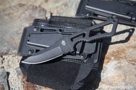 Review: Gerber Ghoststrike Fixed Blade Knives | RECOIL OFFGRID