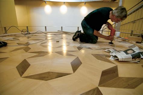 Penrose tile, Aperiodic tiling, Science Centers