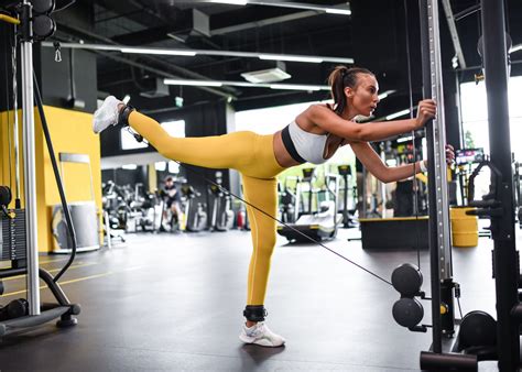 5 Simple Exercises To Grow Your Upper Glute Shelf