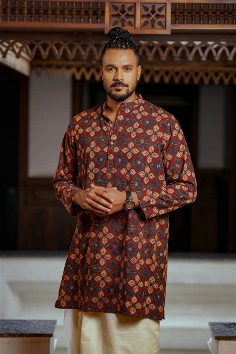 Red Full sleeve Long Kurtha Four Petal Print Chinese Colar – Byhand