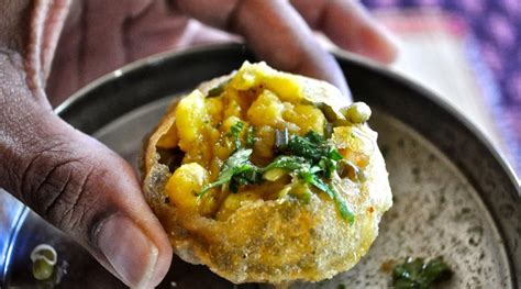 Famous food joints at Shayambazar area