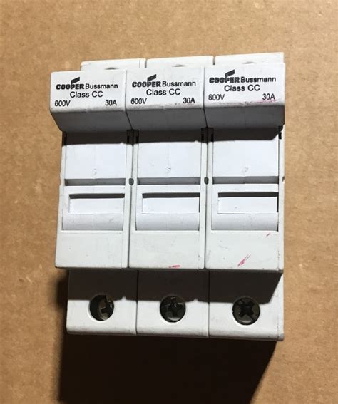 Bussmann CHCC3D Fuse Block – Energy Power Systems LLC