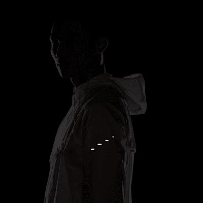 Nike Stride Men's Repel UV Running Jacket. Nike IN