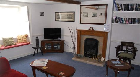 OLD LYME GUEST HOUSE (Lyme Regis, Dorset) - Guesthouse Reviews & Photos ...