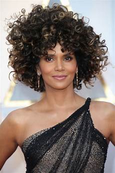 Big Curl Hairstyles For Medium Hair by 35 Easy Curly Hairstyles Medium And Big Curl Hairstyles For Medium Hair