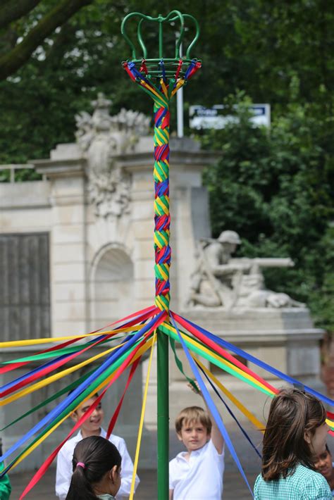 The Maypole - what does it mean and what does it signify? | Articles ...