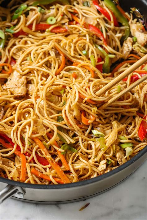 Hakka Noodles (Desi Chow Mein) - Tea for Turmeric