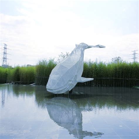 大型不锈钢鲸鱼雕塑鲲鱼定制镂空海豚摆件售楼部户外商场水景摆件-淘宝网