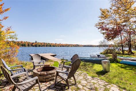 Lakefront w Hot Tub/Sauna/Boats in Heart of Pocono - Houses for Rent in ...