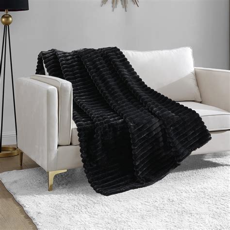 Amazon.com: Juicy Couture Ribbed Rabbit Faux Fur Throw Blanket - Soft ...
