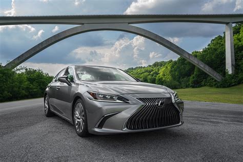 2019 Lexus ES 350 First Drive Review | Automobile Magazine