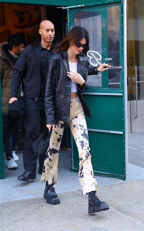 BELLA HADID, JUSTINE SKYE and KENDALL JENNER at Whole Foods in New York ...