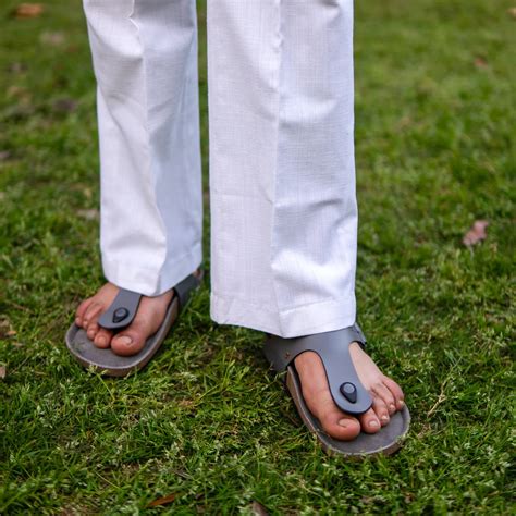 Thong Casual Stylish Grey Sandals for Men - NoStrain