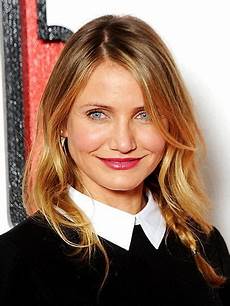 Hairstyles For In Their 40 by The Most Flattering Haircuts For In Their 40s Hairstyles For In Their 40