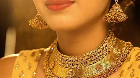 Too hot to handle; Gold price hits record high in state - KERALA ...