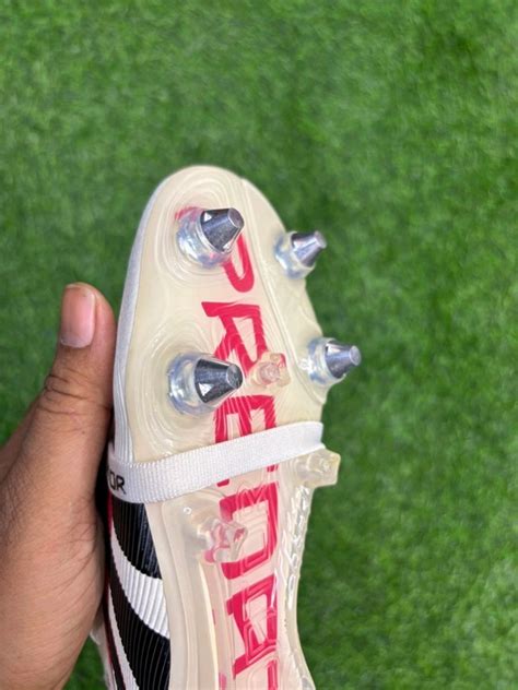 Predator Foldover Elite Cream Colour SG With Lace(Metal Changer)