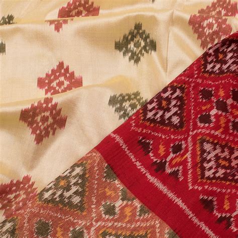 Pochampally Ikat Silk Sarees | Ikat Patola Sarees Online – Avishya.com