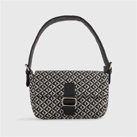 chavvi sling bag black – Desi Drama Queen
