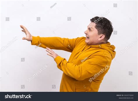 Scared Man 的图像结果