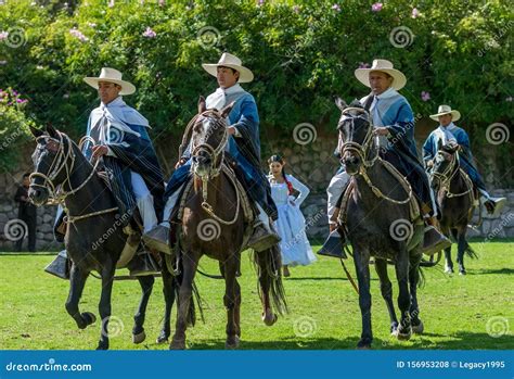 Traditional Peruvian Horse and Dance Show Sanctuary Lodge in Peru ...