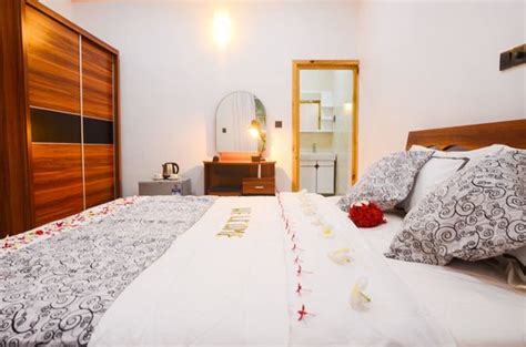 MOODHU INN (Ukulhas) - Inn Reviews & Photos - Tripadvisor