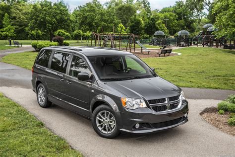 Dodge Grand Caravan 2011 SXT 30th Anniversary Images, pictures, gallery