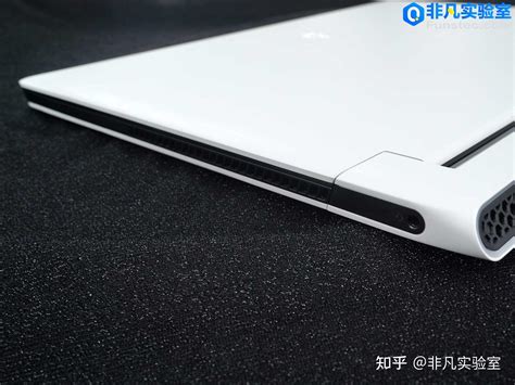 Alienware X15 Internal 的图像结果