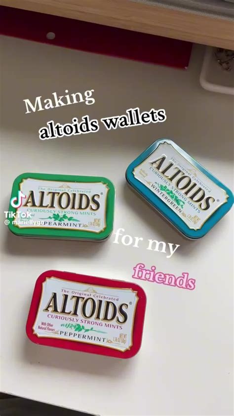 whats in my home made wallet ️💜🤍 | Wallet inspiration, Fun easy crafts ...