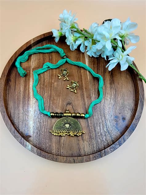 Oxidized Gold Toned Green Thread Choker Necklace Set. – zazyco