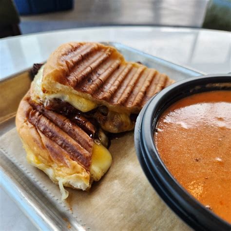 West Loop Local (@westlooplocal) • Instagram photos and videos