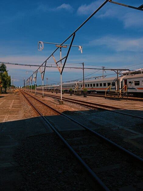 Local Train Inssssdie 的图像结果