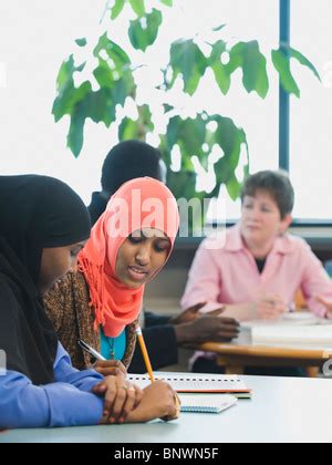 Adult Group Learning 的图像结果