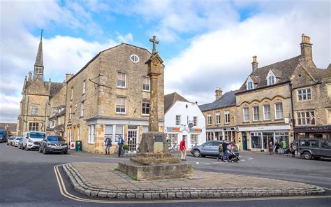 https://explorethecotswolds.com/wp-content/uploads/2021/11/Stow-market-cross.jpg