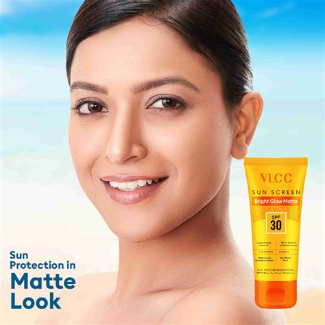 VLCC Sunscreen - SPF 30 PA+++ Matte Look Depigmentation Sun Screen Gel ...