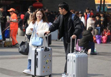 【小技能】如何在机场行李传送带上，尽快拿到自己的行李？