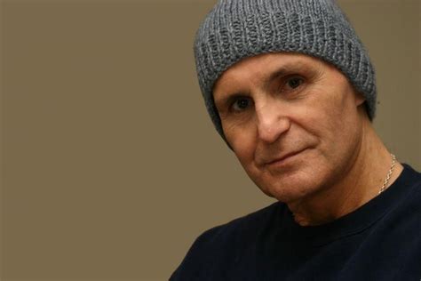 SI MI GUITARRA CANTA COMO CANTA - Leonardo Favio - LETRAS.COM