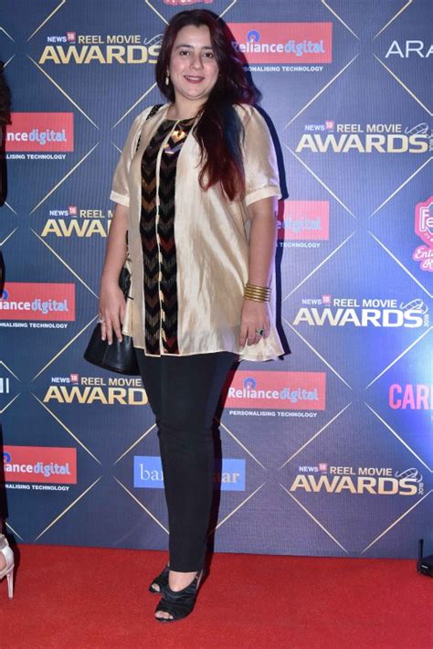 Boman Irani, Kubra Sait and Sonali Kulkarni at News18 REEL Movie Awards ...